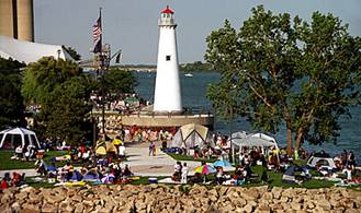 Tri-Centennial Park -- Detroit Riverfront Conservancy